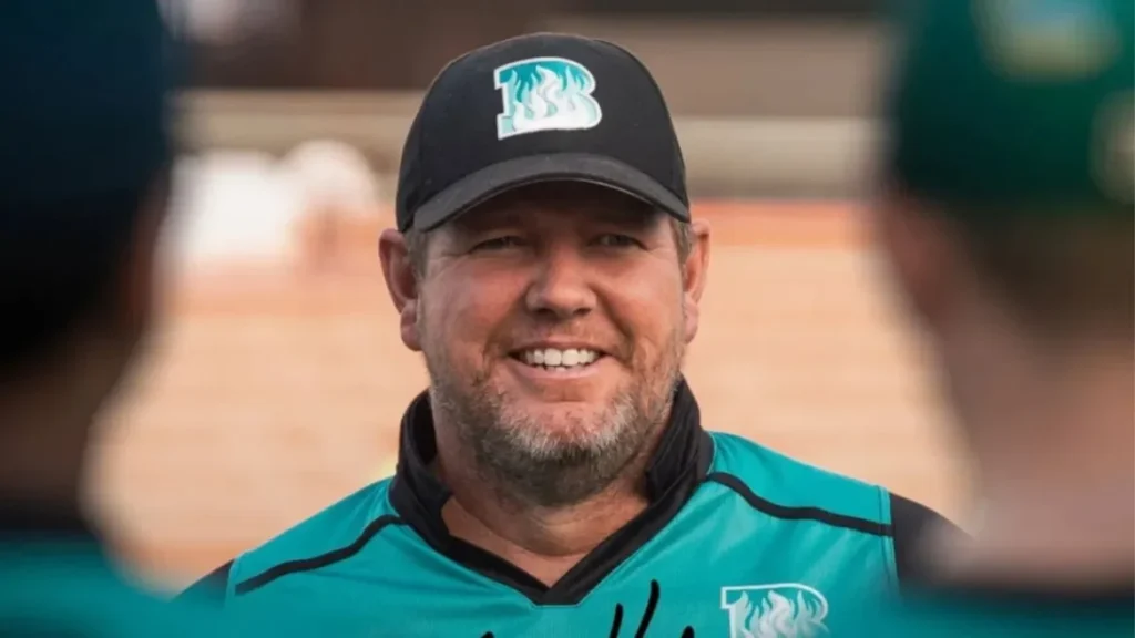 James Hopes exits Sydney Sixers coaching role for Brisbane Heat and Queensland Bulls opportunity