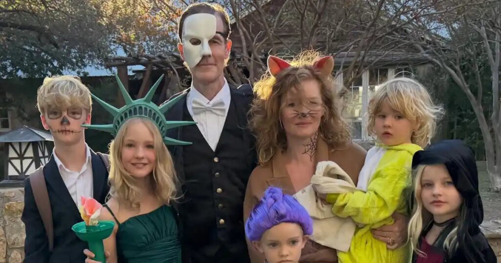 James Van Der Beek’s Wife Marks Father’s Day After His Death James Van Der Beek's Wife Marks Father's Day After His Death