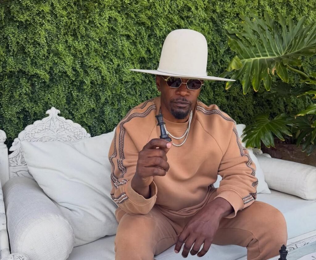 Jamie Foxx Marks Juneteenth by Celebrating The Obama Presidential Center Jamie Foxx Marks Juneteenth by Celebrating The Obama Presidential Center