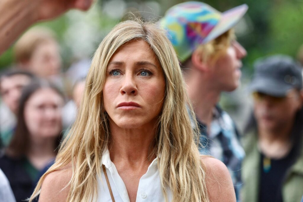 Jennifer Aniston Named In New Voting Records Storm Jennifer Aniston Named In New Voting Records Storm