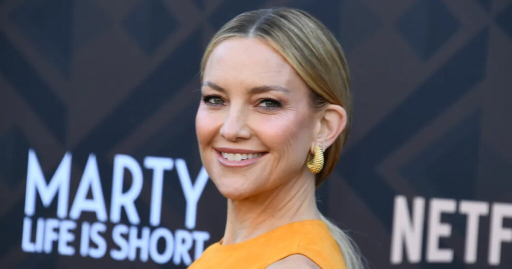 Kate Hudson's Slipper-Like Ballet Flats Are the Summer 'It' Look