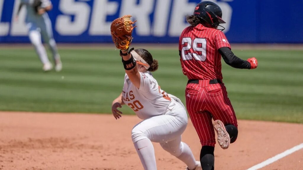 Katie Stewart’s late blast propels Texas past Nebraska at WCWS Katie Stewart's late blast propels Texas past Nebraska at WCWS