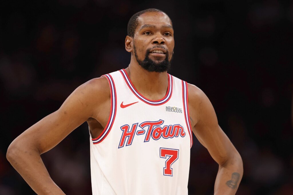 Kevin Durant Reacts After Internet Identifies His Viral Mystery Date