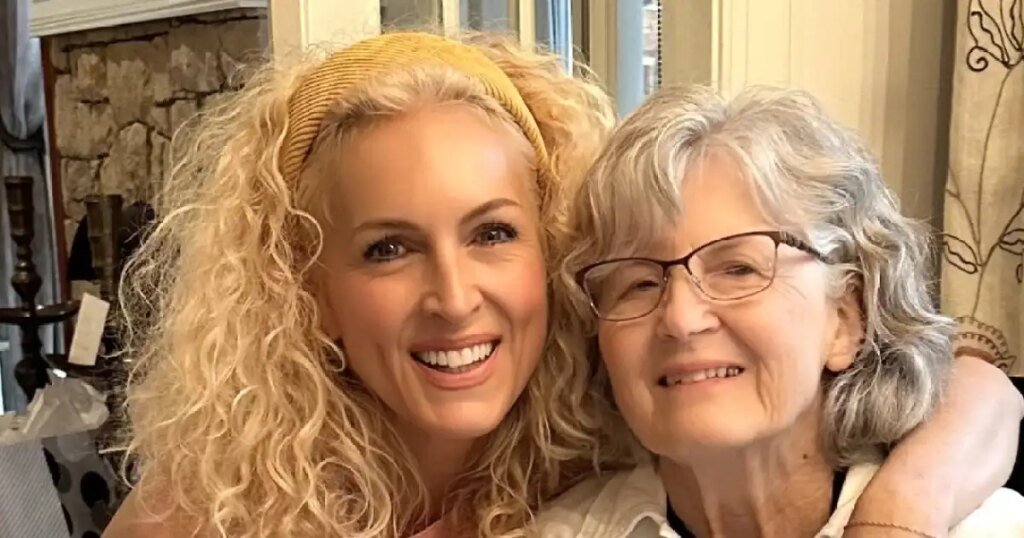 Kimberly Schlapman Details Caring for Mom Amid Parkinson's