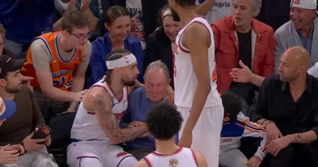 Knicks Player Nearly Knocks Out Former Mayor Bloomberg Knicks Player Nearly Knocks Out Former Mayor Bloomberg