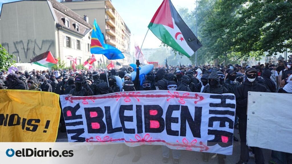 La semana del G7 arranca con una multitudinaria manifestación, piedras y gases lacrimógenos en Ginebra La semana del G7 arranca con una multitudinaria manifestación, piedras y gases lacrimógenos en Ginebra