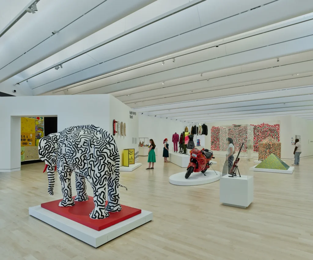 Larry Warsh sobre el mundo 3D de Keith Haring – Celebrity Land Larry Warsh sobre el mundo 3D de Keith Haring – Celebrity Land
