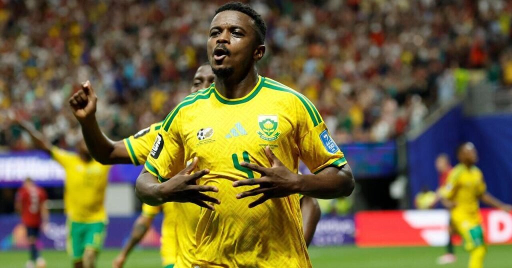 Late penalty earns South Africa draw in tight game
