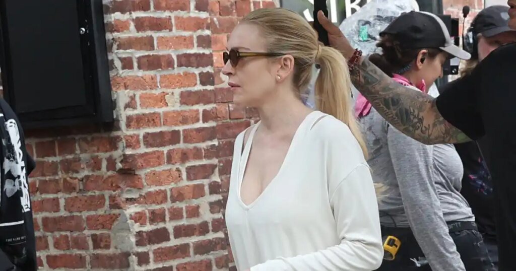 Lindsay Lohan Wore Summer's Chicest Leggings Alternative