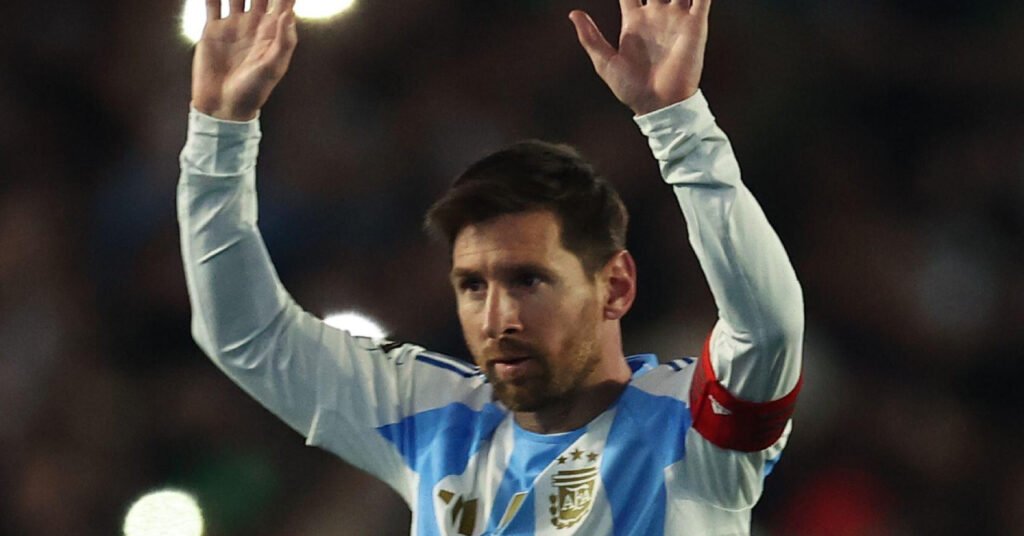 Line-ups, stats and preview as Lionel Messi returns from injury for World Cup warm-up