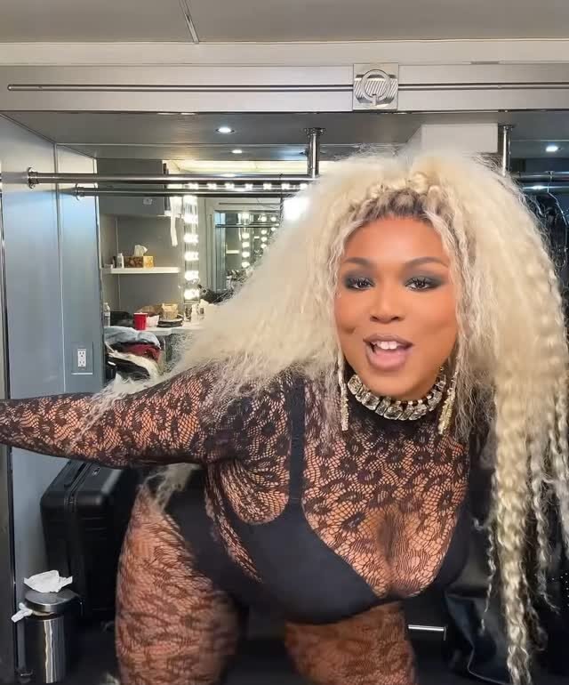 Lizzo Calls Ariana Grande ‘Thee Vocalist’ in a Heartfelt Public Tribute Lizzo Calls Ariana Grande ‘Thee Vocalist’ in a Heartfelt Public Tribute