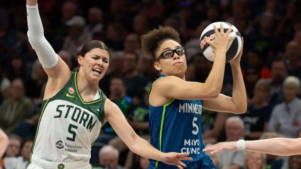 Lynx dominate Storm in second half, take win streak to seven Lynx dominate Storm in second half, take win streak to seven