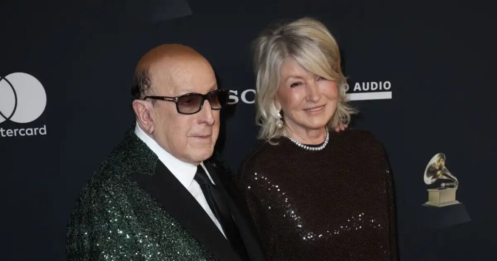 Martha Stewart Shares Touching Tribute to Late Clive Davis Martha Stewart Shares Touching Tribute to Late Clive Davis
