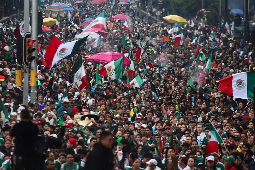 Mexico’s packed fan fests prove you don’t need a stadium seat Mexico's packed fan fests prove you don't need a stadium seat