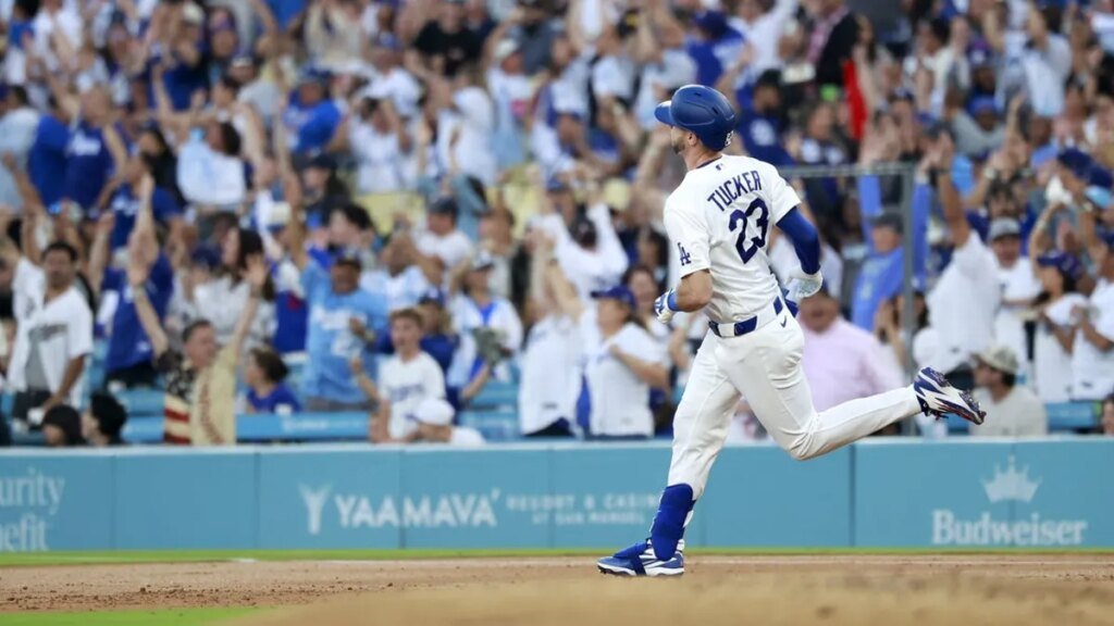 Miguel Rojas’ pinch-hit blast caps Dodgers’ comeback against Rays Miguel Rojas' pinch-hit blast caps Dodgers' comeback against Rays