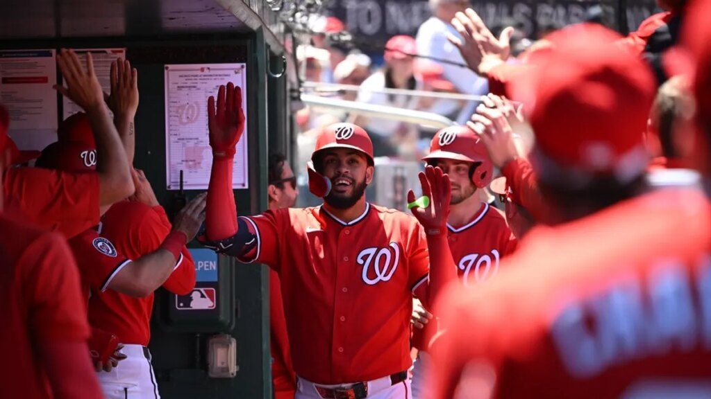 Nationals hold off Padres to claim another series win