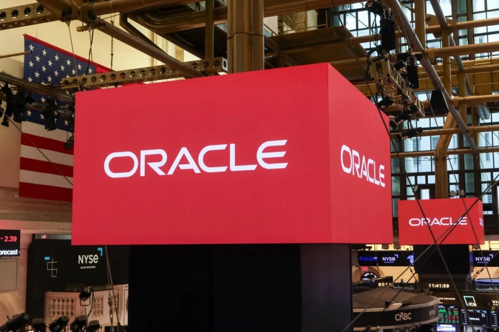 Oracle warns of security bug that hackers abused to breach 100+ companies Oracle warns of security bug that hackers abused to breach 100+ companies