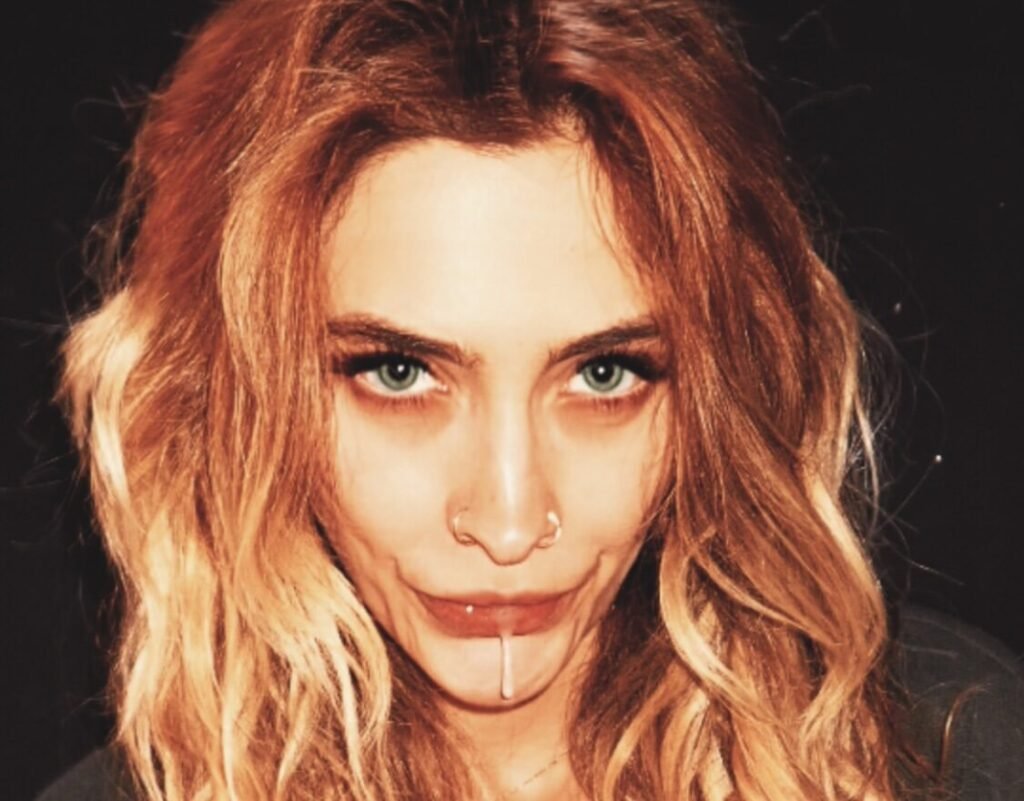 Paris Jackson’s ‘Tewer.’ Caption Was a Tour Announcement All Along Paris Jackson’s ‘Tewer.’ Caption Was a Tour Announcement All Along