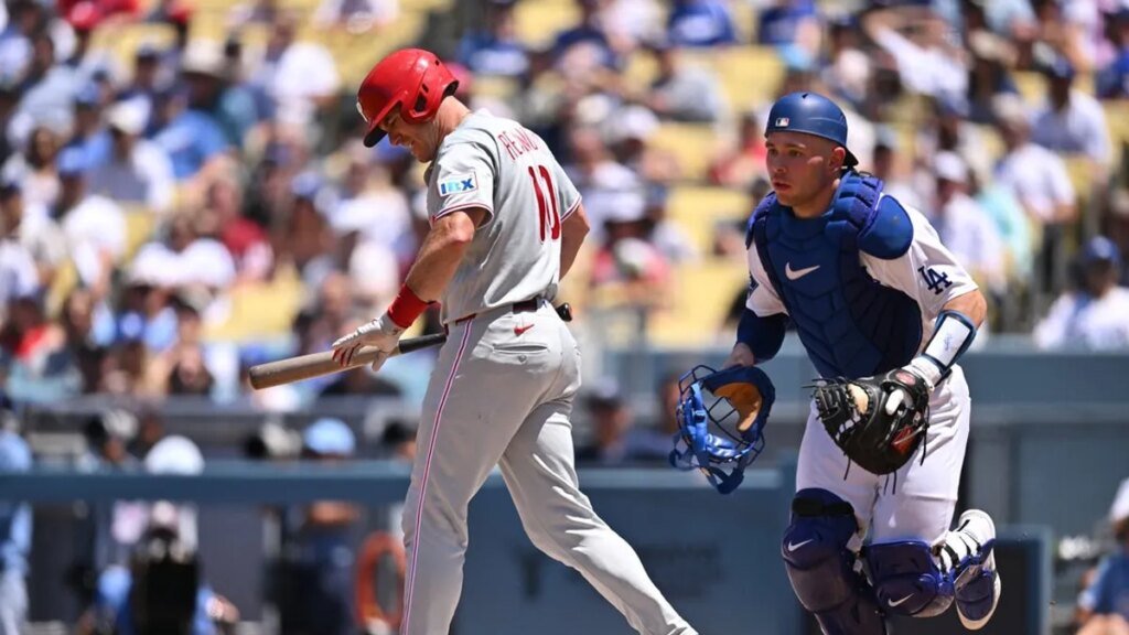 Phillies C J.T. Realmuto hit by pitch on wrist; X-rays negative