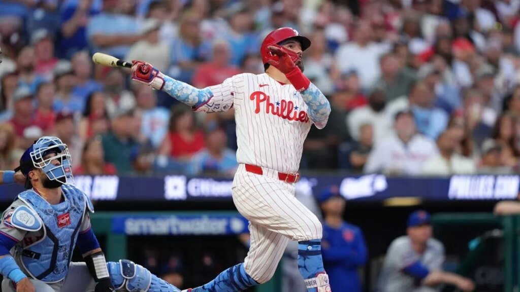 Phillies batter Mets behind Kyle Schwarber, Bryce Harper