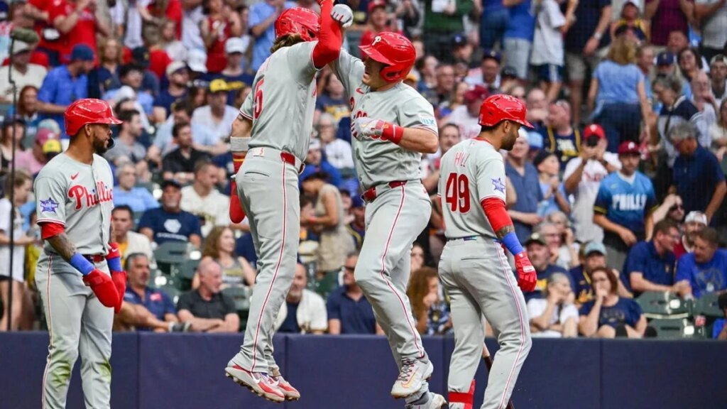 Phillies collect season-high 17 hits, edge Brewers Phillies collect season-high 17 hits, edge Brewers