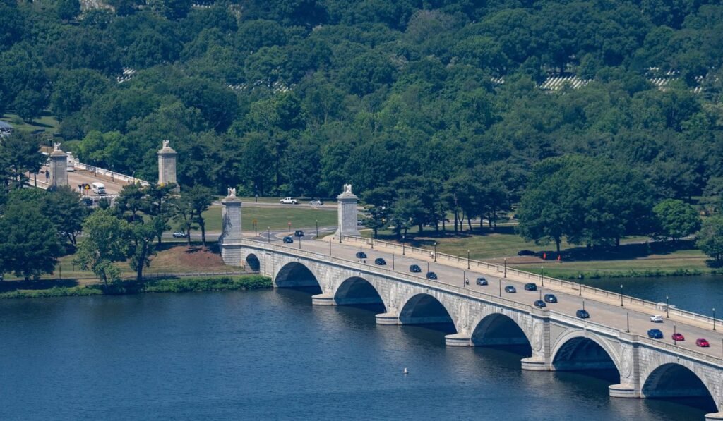 Planning commission seeks more details on Trump’s planned 250-foot arch near the Lincoln Memorial