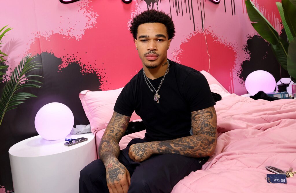 PlaqueBoyMax Breaks Down Meaning Behind New “DIVA” Tattoo PlaqueBoyMax Breaks Down Meaning Behind New "DIVA" Tattoo