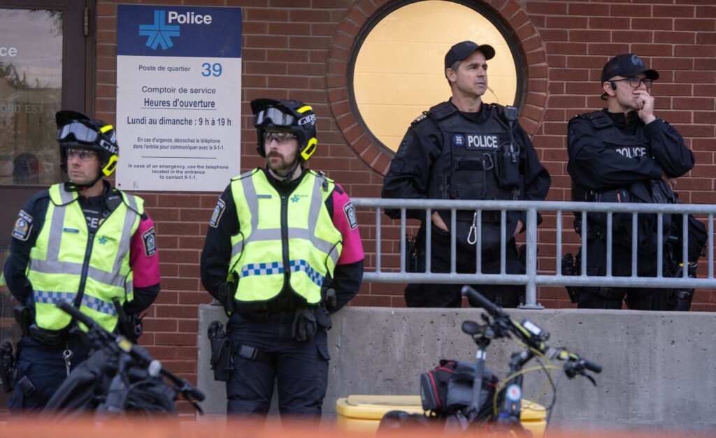 Police in Quebec municipalities issued thousands of fines for insulting officers Police in Quebec municipalities issued thousands of fines for insulting officers