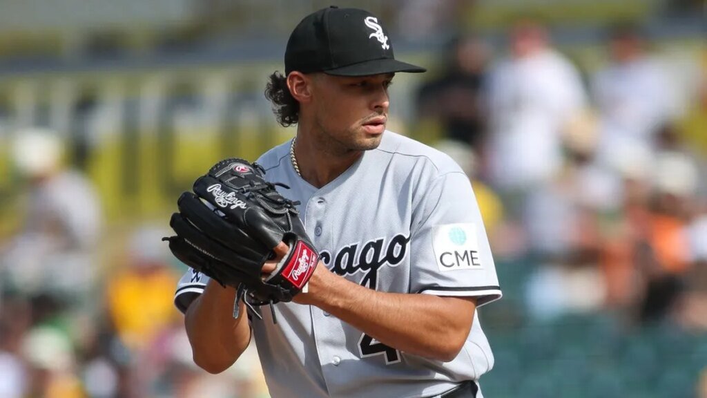 RHP Jordan Hicks returns to White Sox from injured list RHP Jordan Hicks returns to White Sox from injured list
