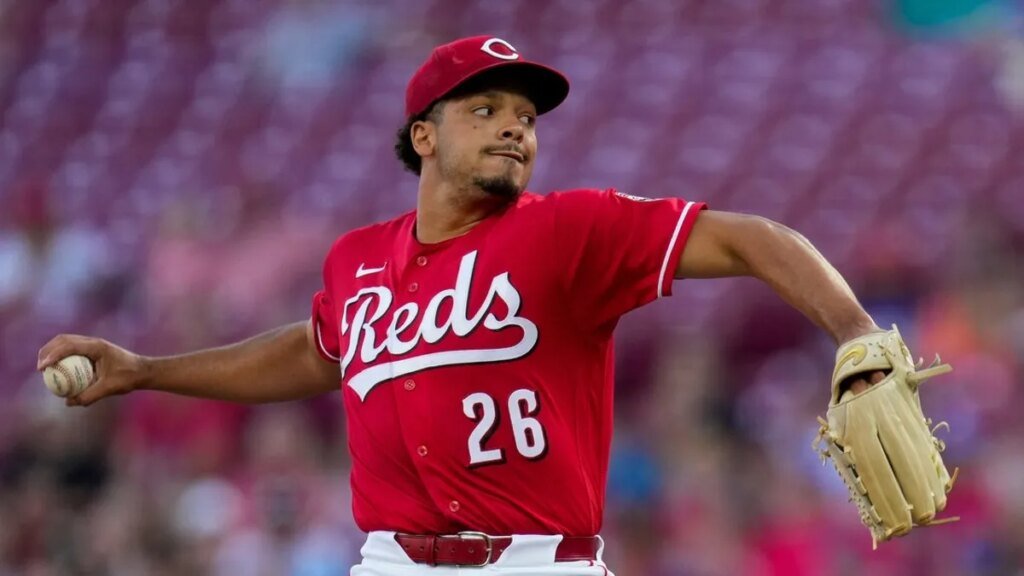 Reds turn to sizzling RHP Chase Burns against Jared Jones, Pirates