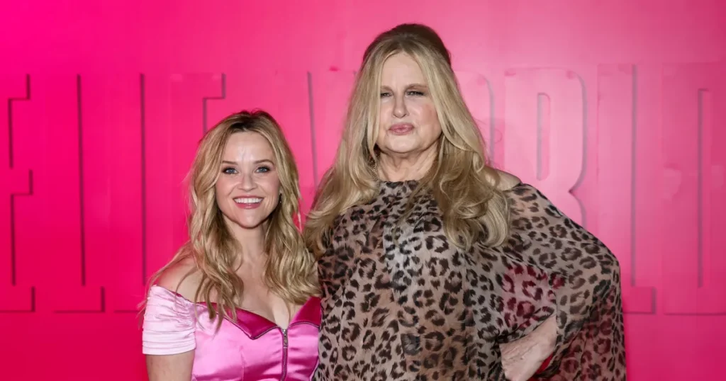 Reese Witherspoon Reunites With Legally Blonde Cast