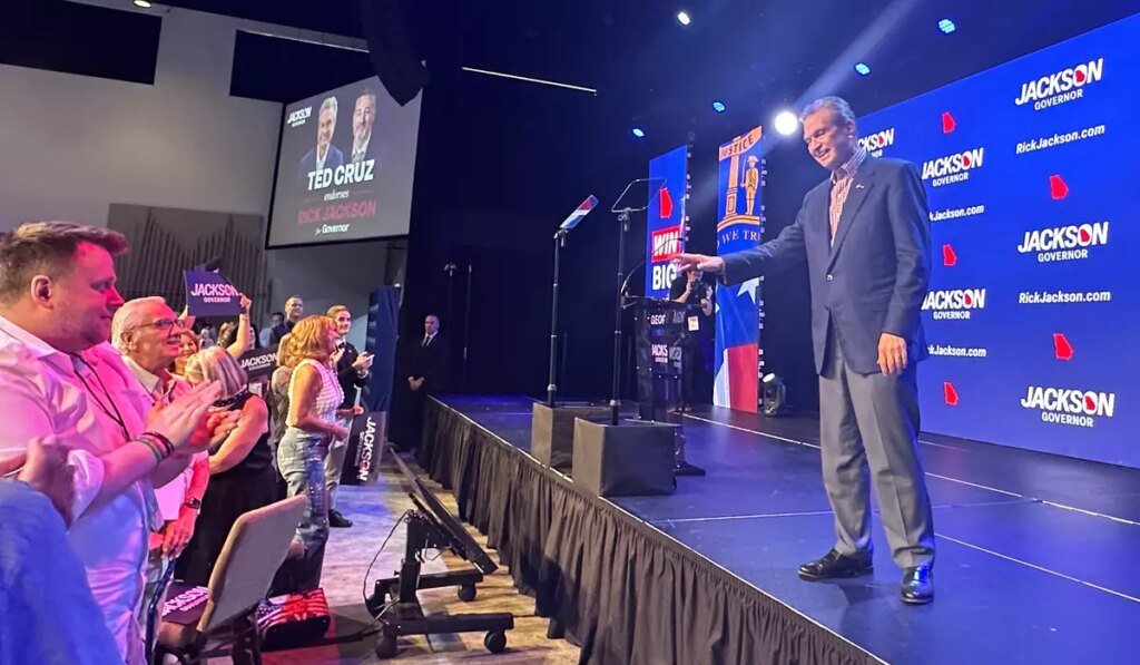 Republican divides and strange alliances emerge ahead of Georgia runoff Republican divides and strange alliances emerge ahead of Georgia runoff