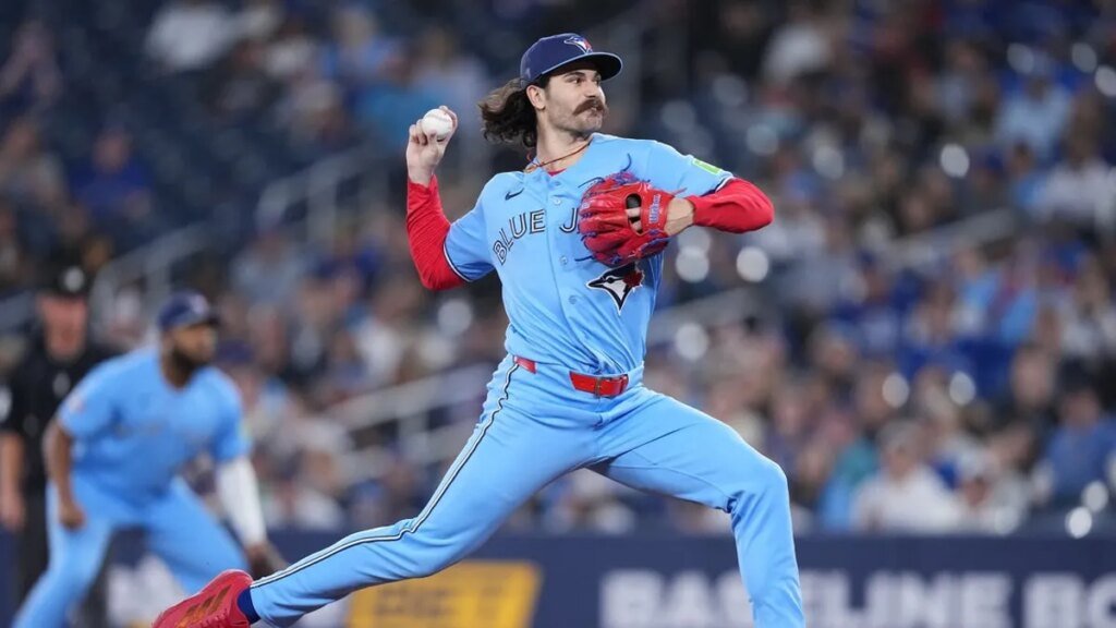 Returning Dylan Cease, Blue Jays bid to slow hot Phillies
