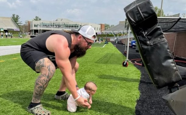 Saskatchewan Roughriders running back begins CFL season as new father Saskatchewan Roughriders running back begins CFL season as new father