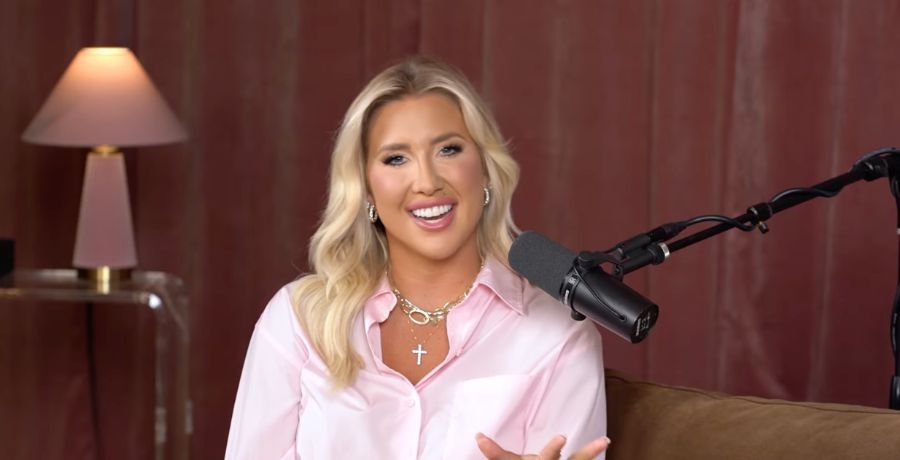 Savannah Chrisley Praised After Financially Supporting Family Savannah Chrisley Praised After Financially Supporting Family
