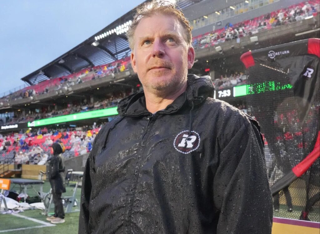 Senators legend Daniel Alfredsson attends Ottawa Redblacks’ season opener Senators legend Daniel Alfredsson attends Ottawa Redblacks' season opener