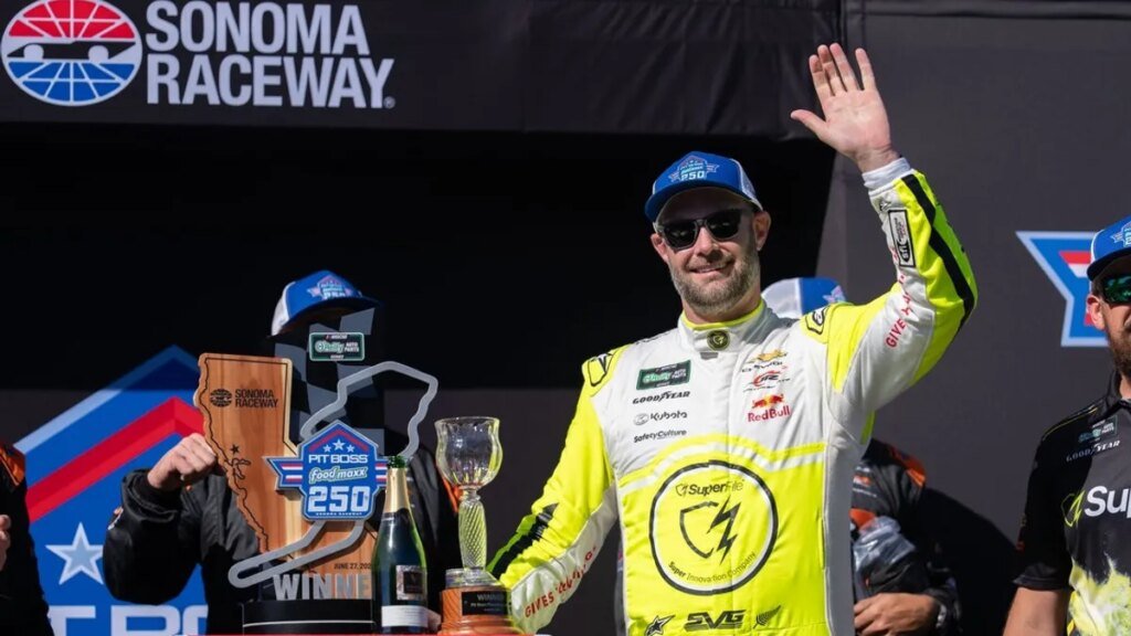 Shane van Gisbergen nabs final road-course trophy of '26 at Sonoma