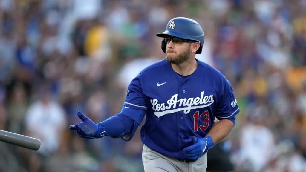 Shohei Ohtani’s 3-run shot helps Dodgers overpower Athletics Shohei Ohtani's 3-run shot helps Dodgers overpower Athletics