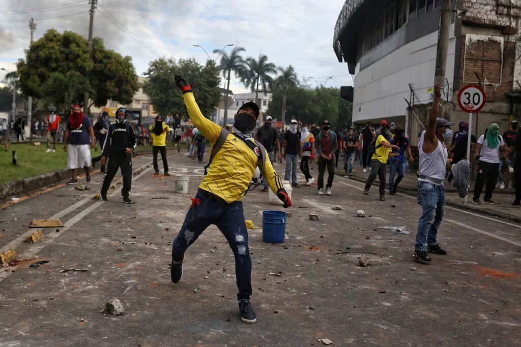 Specter of social upheaval threatens final stretch of Colombia’s presidential race: ‘Everything will start the day that man is installed’ | International