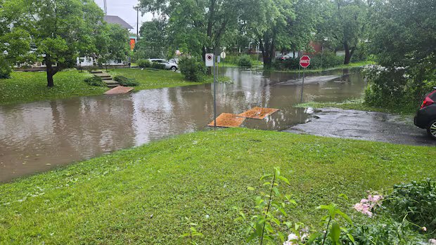 Storm system over Montreal leads to flooding, street closures and power outages Storm system over Montreal leads to flooding, street closures and power outages