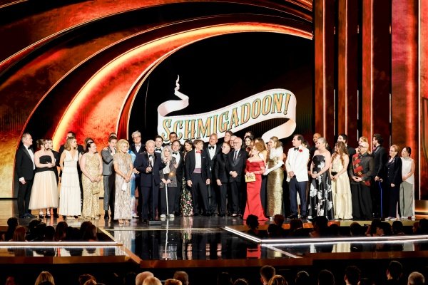 Sunday TV Ratings: Tony Awards, America’s Funniest Home Videos, Penn & Teller: Fool Us, UFL Football, MLB Baseball – canceled + renewed TV shows, ratings Sunday TV Ratings: Tony Awards, America's Funniest Home Videos, Penn & Teller: Fool Us, UFL Football, MLB Baseball - canceled + renewed TV shows, ratings