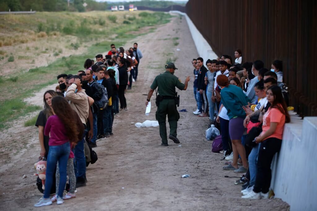 Supreme Court sides with Trump and blocks asylum claims at the Mexican border | U.S.