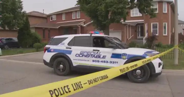 Suspects wanted in Brampton home invasion that left 2 injured – Toronto Suspects wanted in Brampton home invasion that left 2 injured - Toronto