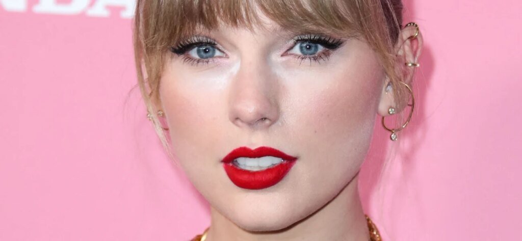 Taylor Swift Faces Backlash Over Private Jet Use Taylor Swift Faces Backlash Over Private Jet Use