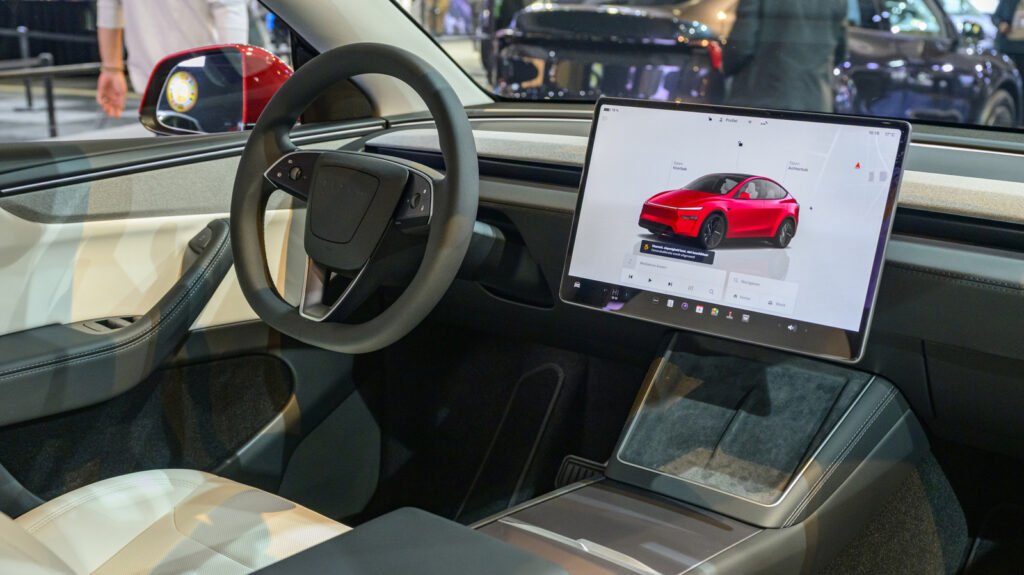 Tesla Settles Lawsuit Over Fatal Pedestrian Crash Involving Full Self-Driving