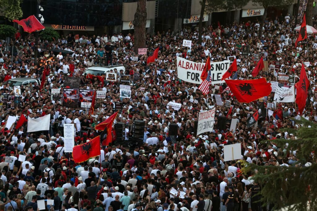 The Flamingo Revolution rises up against the Trump family’s megaprojects in Albania: ‘Our country is not for sale’ | International The Flamingo Revolution rises up against the Trump family’s megaprojects in Albania: ‘Our country is not for sale’ | International