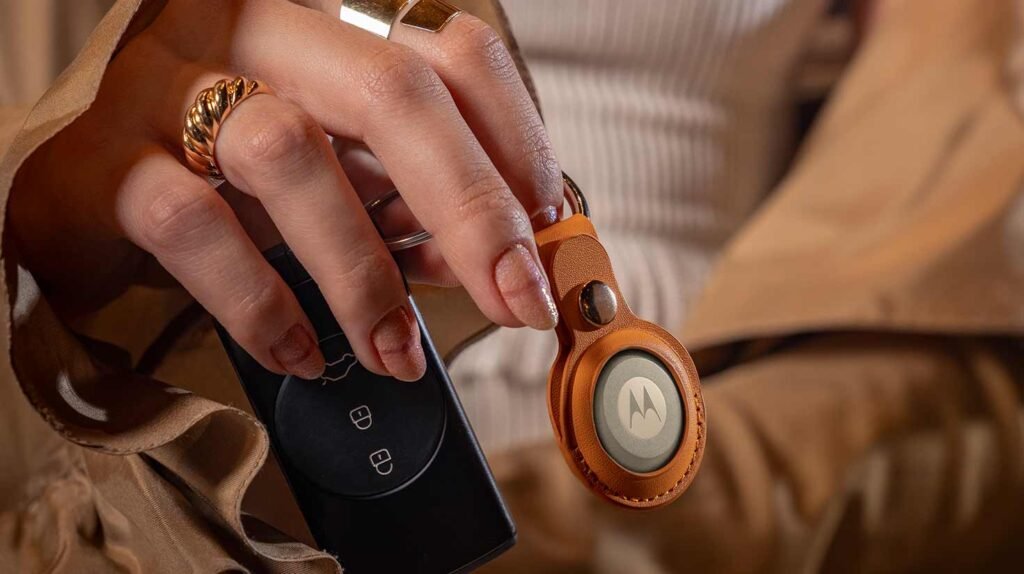 The Moto Tag 2 with UWB, Find Hub now available in Canada