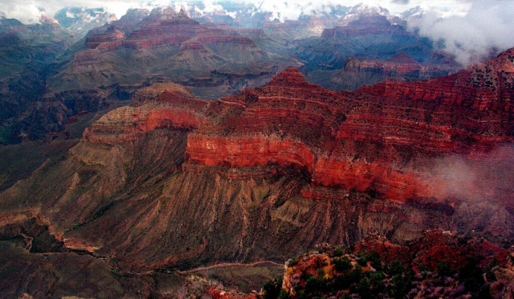 Three older hikers found dead in sizzling Grand Canyon