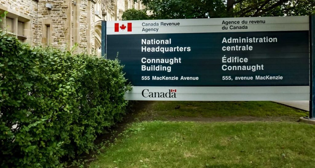 Three-year high of tax service complaints is no surprise to workers Three-year high of tax service complaints is no surprise to workers