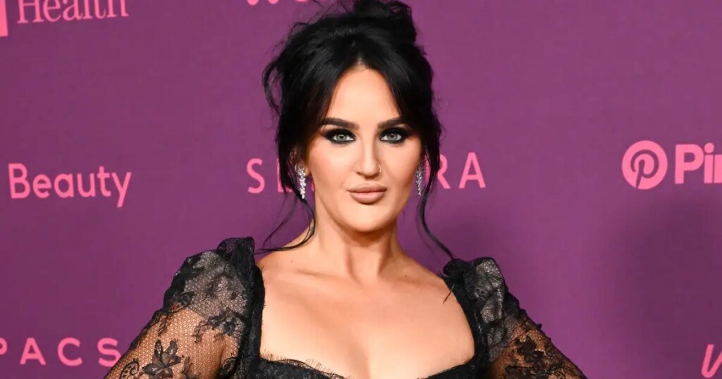 TikTok Influencer Mikayla Nogueira Is Rushed to Hospital TikTok Influencer Mikayla Nogueira Is Rushed to Hospital